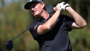 Ernie Els plays XXIO driver and Srixon ball