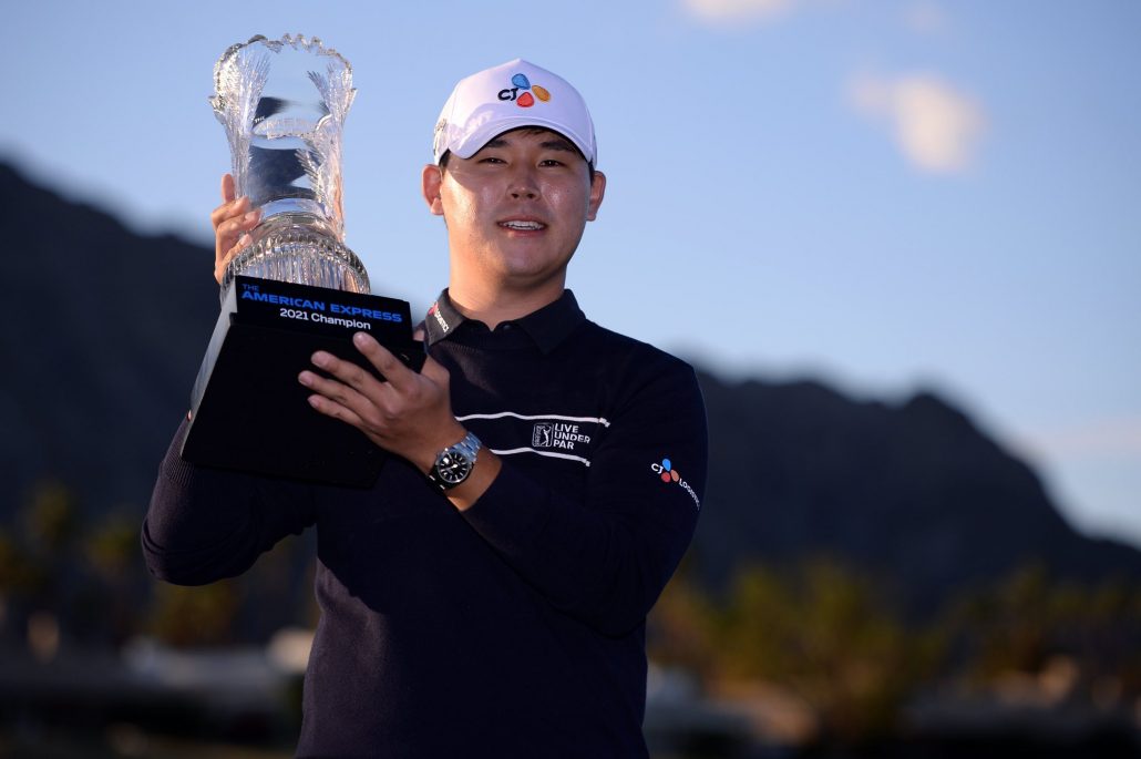 Si Woo Kim claims spectacular win