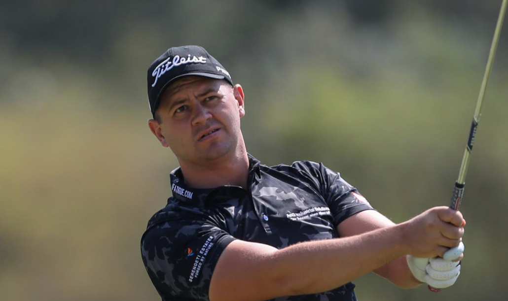 Van Tonder maintains Limpopo lead