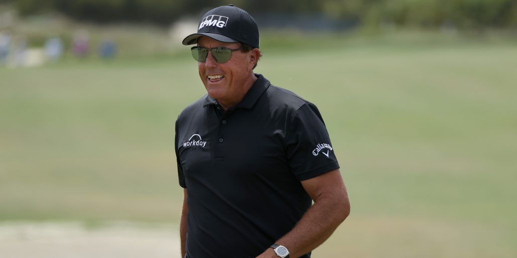 Mickelson ahead in Kiawah Island, Oosthuizen two behind