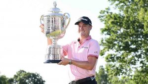 Justin Thomas 2022 PGA Championship trophy