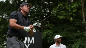 Phil Mickelson LIV Golf London Dustin Johnson