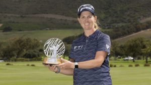 Ashleigh Buhai SA Women’s Open trophy 2023