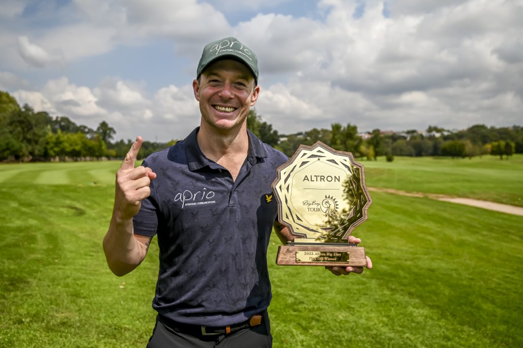 Dylan O'Leary trophy 12 April 2024 Deon van der Merwe Sunshine tour