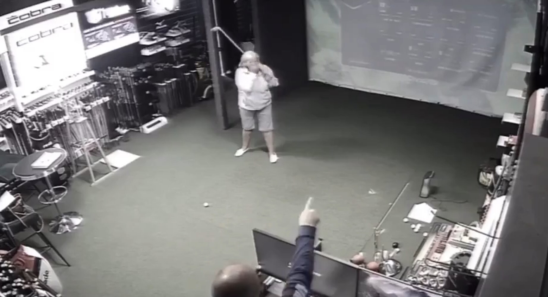 Watch: How not to use a golf simulator
